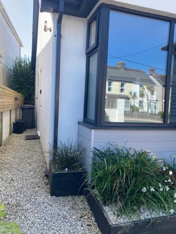 The Salt Box- Lovely Refurbished Annexe, Free Parking, Walk To Porth Beach. Saint Columb Minor エクステリア 写真