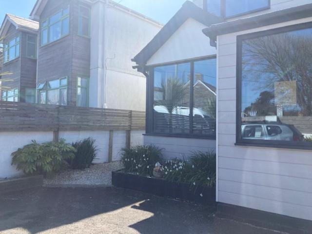 The Salt Box- Lovely Refurbished Annexe, Free Parking, Walk To Porth Beach. Saint Columb Minor エクステリア 写真